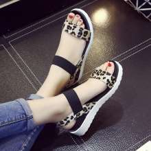 2019 new sandals summer Korean version of the thick-soled open toe shoes tide flat students (shoes 35)