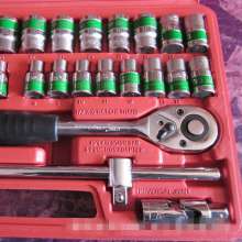 Supply of 32-piece tool set for auto repair socket kit