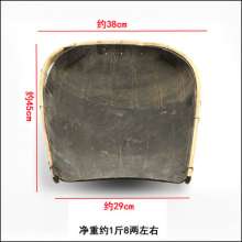 Lijin tire dustpan. Soil and dustpan for agricultural construction. A pair of car tires Endeavour and dustpan. dustpan